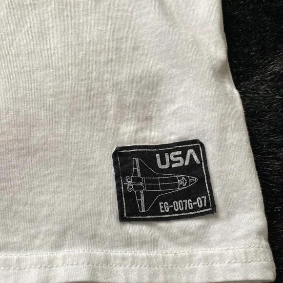 H&M Graphic T Shirt - Picture 3 of 6